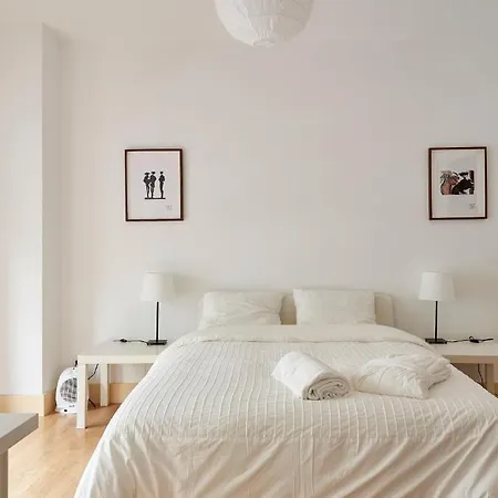 Guest house Campo Pequeno Avenida 3*