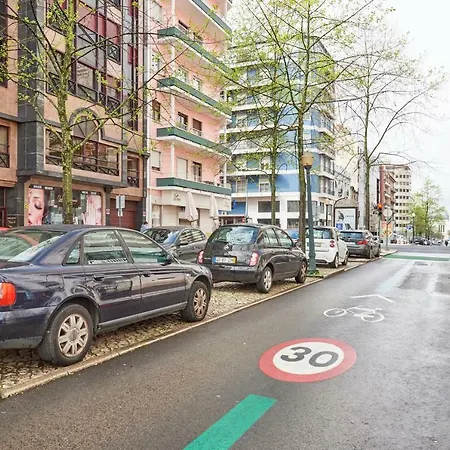 Campo Pequeno Avenida Гостевой дом